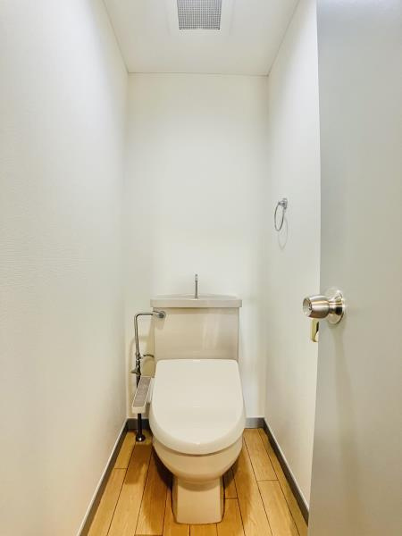 アールコート上野毛のトイレ|落ち着いたトイレです