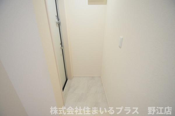 フジパレス太子橋Ⅴ番館の玄関
