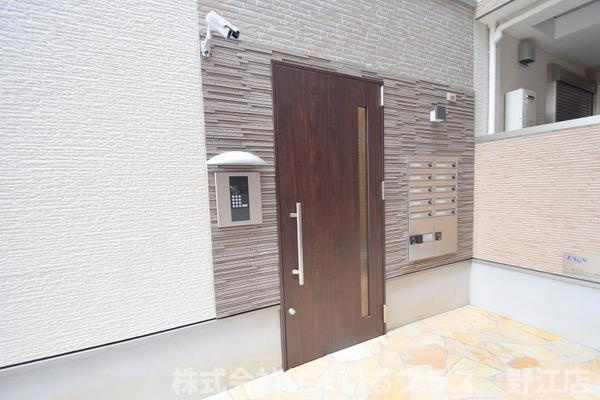 フジパレス太子橋Ⅴ番館のエントランス