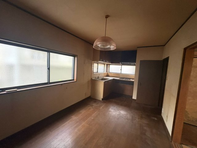 川越市藤間　中古戸建　「上福岡駅」徒歩10分　【高階南小学区】の居間・リビング