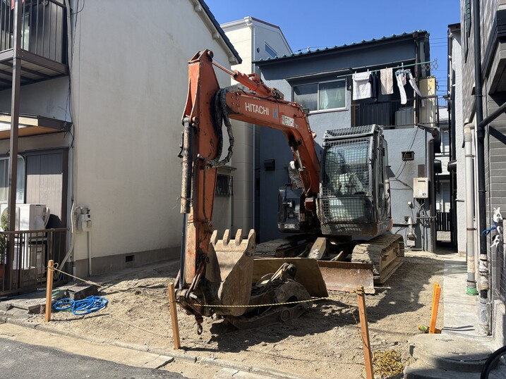 吹田市穂波町　新築戸建の前面道路含む現地写真