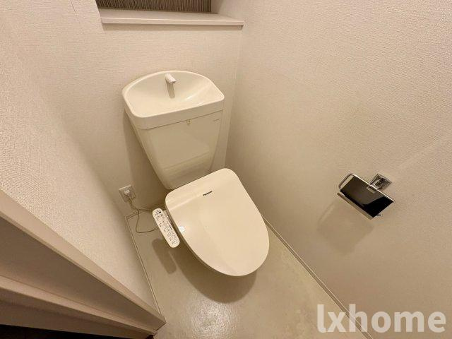 マルシエＫ．Ｋのトイレ|落ち着いた色調のトイレです