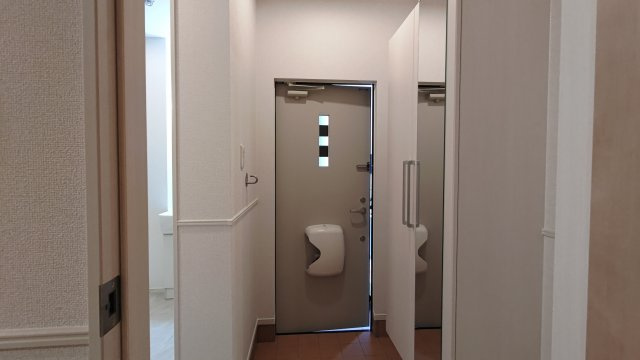 プラシードの玄関