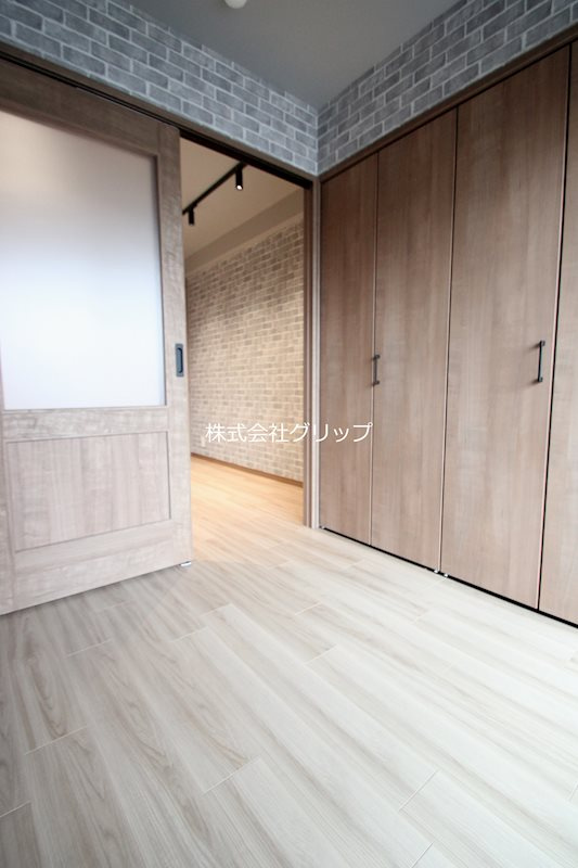 ライオンズマンション横浜駅東の洋室