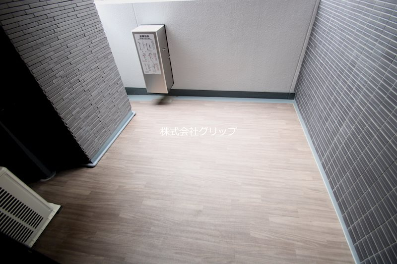 Le'a横濱阪東橋参番館のバルコニー