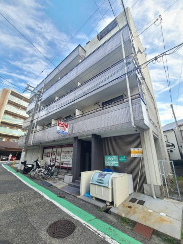 アベニュー曙の外観