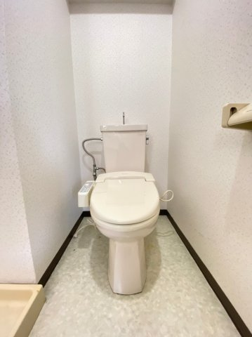 ジェイルミナのトイレ