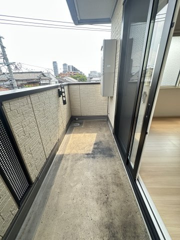 D-room地行のバルコニー