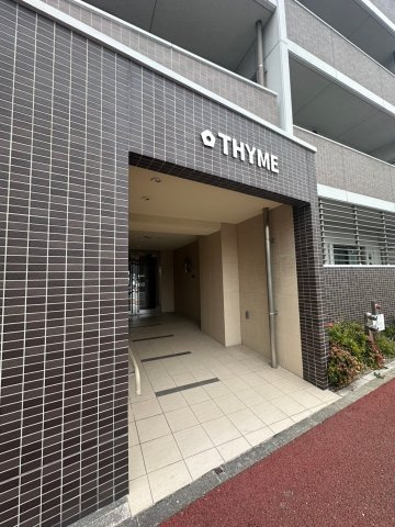 THYMEのエントランス