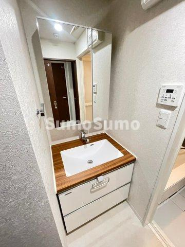 ネストピア東比恵駅前Ⅲの独立洗面台