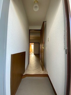 リアライズ御影の玄関