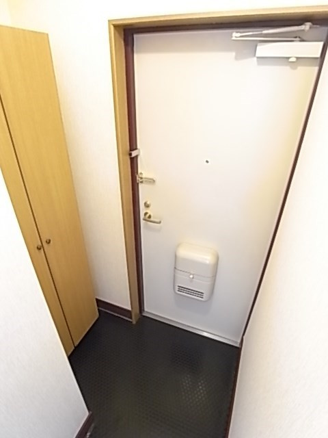 西宮グリーンハイツⅤの玄関