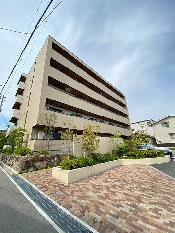 JADE ASHIYAの外観