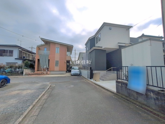 【新築分譲住宅】ふじみ野市苗間01期1棟の前面道路含む現地写真