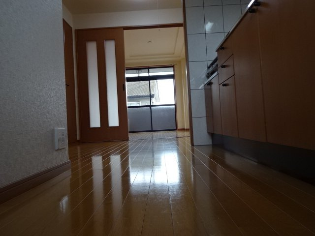 ソレイユ壱番館の玄関|ダイニング