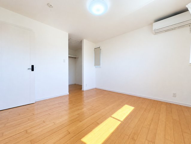 中古戸建　岐阜市尻毛2丁目　平成30年築の洋室