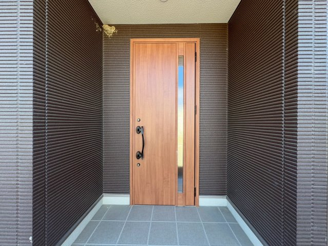 中古戸建　岐阜市尻毛2丁目　平成30年築の玄関