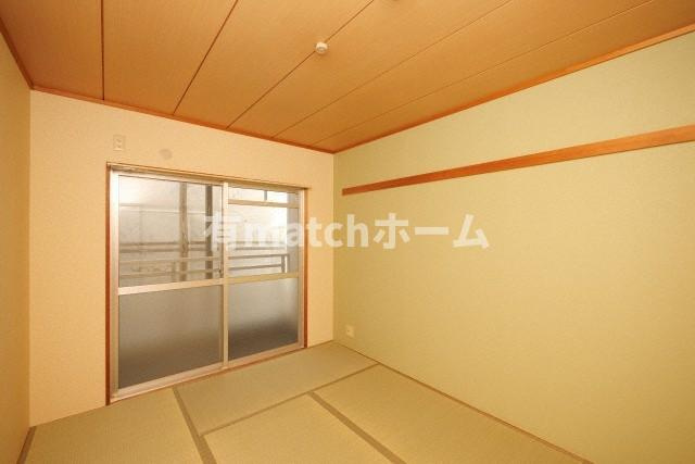富士栄町マンションの和室