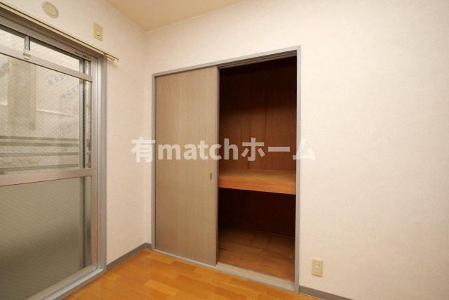 富士栄町マンションの収納