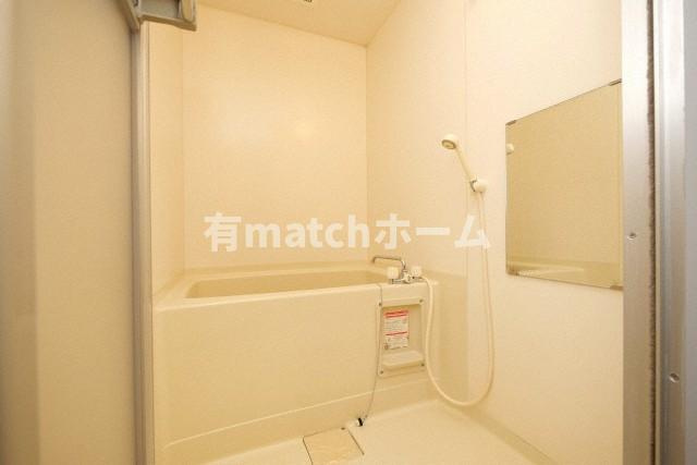 富士栄町マンションの浴室