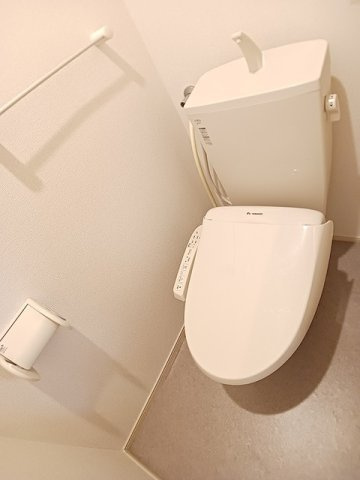 ポラリスのトイレ|落ち着いた色調のトイレです