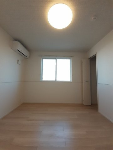 ディミータの内装|内装は落ち着いています