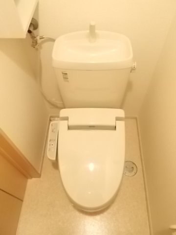 ＴＲ３のトイレ|ゆったりとした空間のトイレです