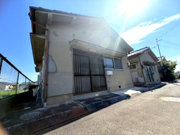 佐紀町吉崎貸家の外観