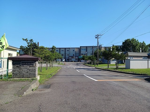 クレシアの周辺|苫小牧市立沼ノ端小学校まで800m