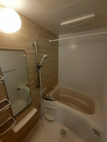 レジデンス西川の浴室