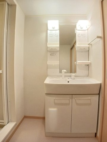 ＲＥＲＡ　Ⅰの洗面所|コンパクトで使いやすい洗面所