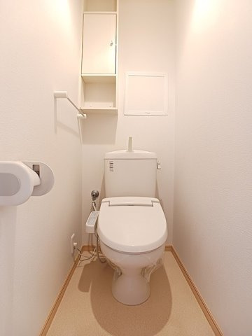 ＲＥＲＡ　Ⅰのトイレ|ゆったりとした空間のトイレです
