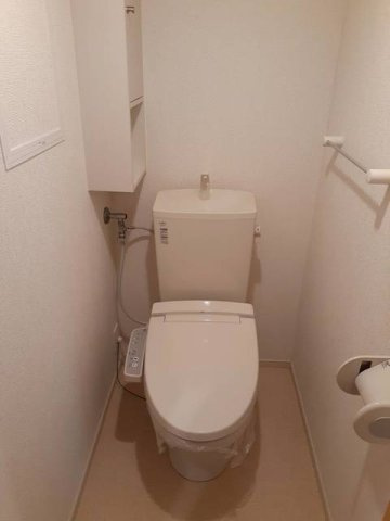 ひまわりのトイレ|ゆったりとした空間のトイレです
