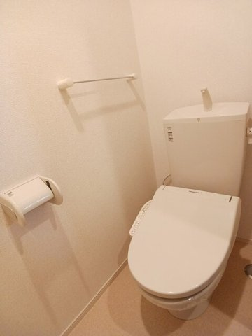 アリーヴィオのトイレ|コンパクトで使いやすいトイレです