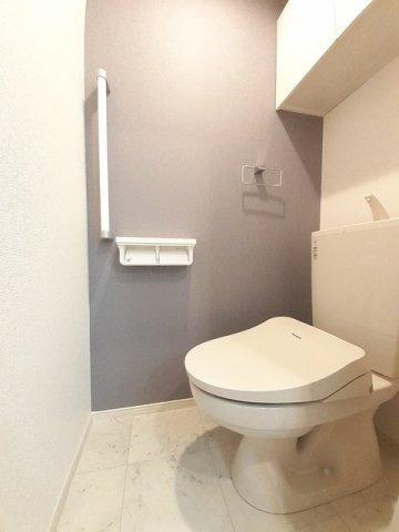 コスターリングのトイレ|清潔感のあるトイレです
