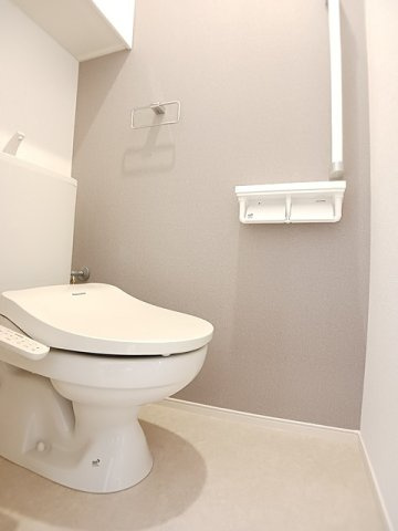 ヴィラＫ　Ⅶのトイレ|ゆったりとした空間のトイレです
