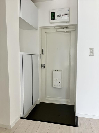 【玄関】 | 中川マンション | 明るい玄関です