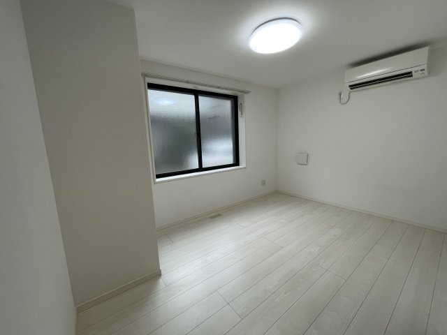 【寝室】 | エスポワール堀切B | 開放的な寝室です