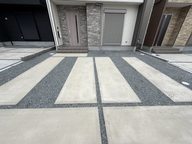 玉手　新築一戸建ての駐車場