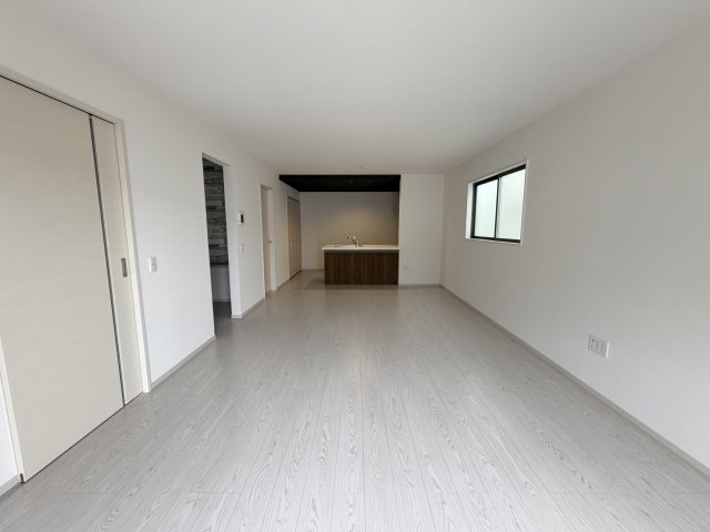 玉手　新築一戸建ての内装