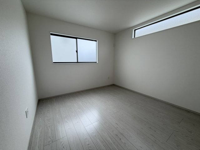 玉手　新築一戸建ての洋室