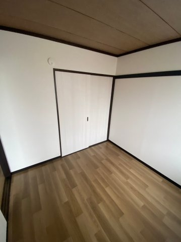 ハイツ東新A棟の収納