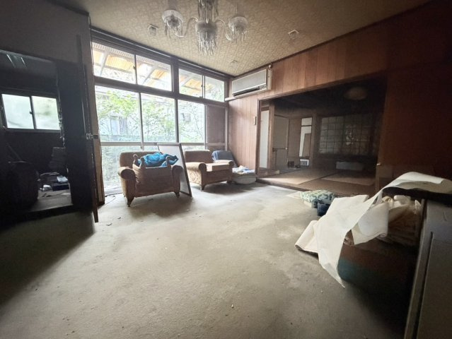 神戸市長田区鹿松町一丁目の洋室