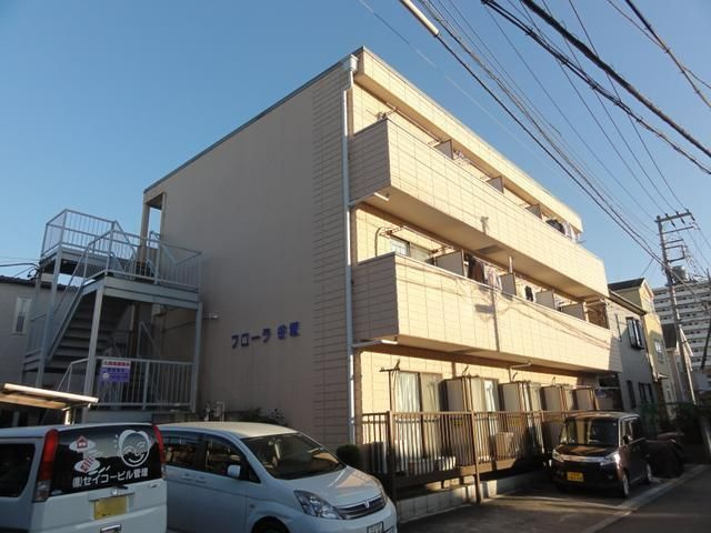 フローラ谷塚の外観
