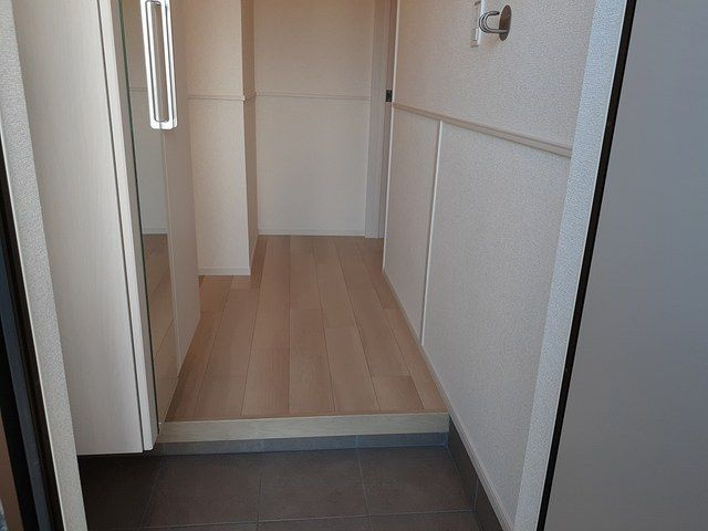 サンピラーの玄関
