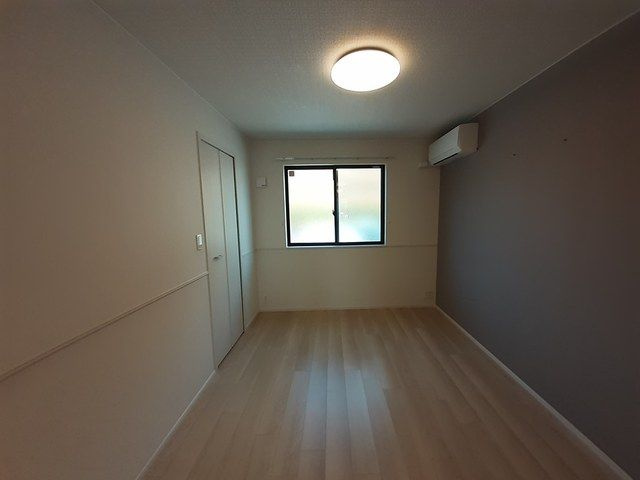 サンピラーの内装