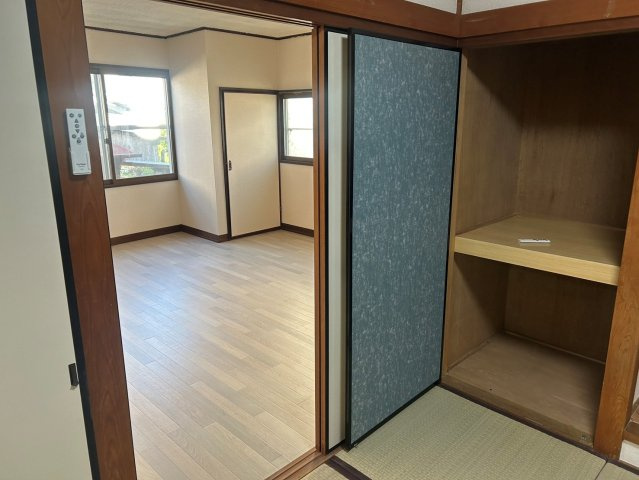 新田3丁目貸家の収納