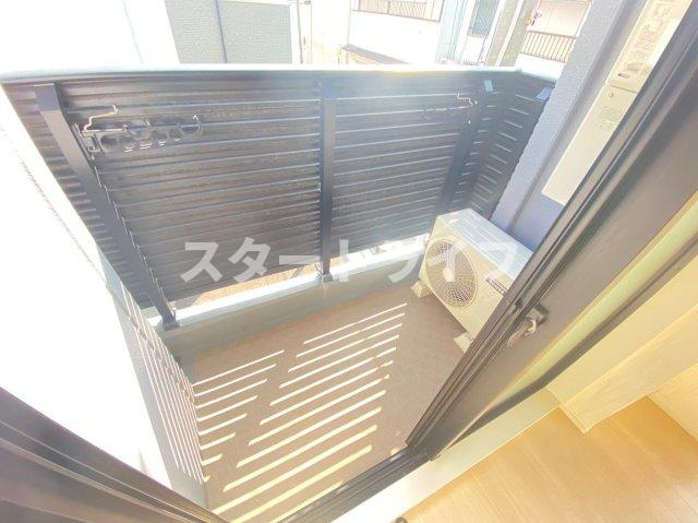 大阪市東淀川区淡路３丁目の賃貸マンションのバルコニー