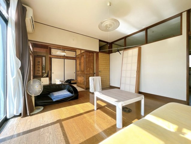 【居間・リビング】 | 児玉郡神川町大字植竹　中古戸建