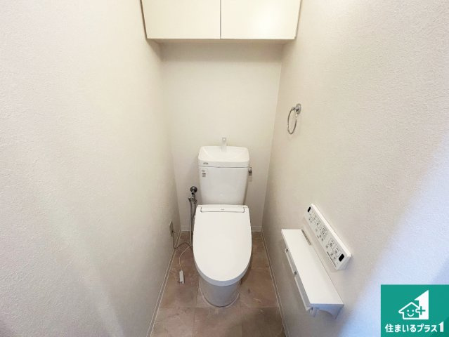 武庫之荘ガーデンハウスのトイレ|シンプルで清潔感のあるトイレです。